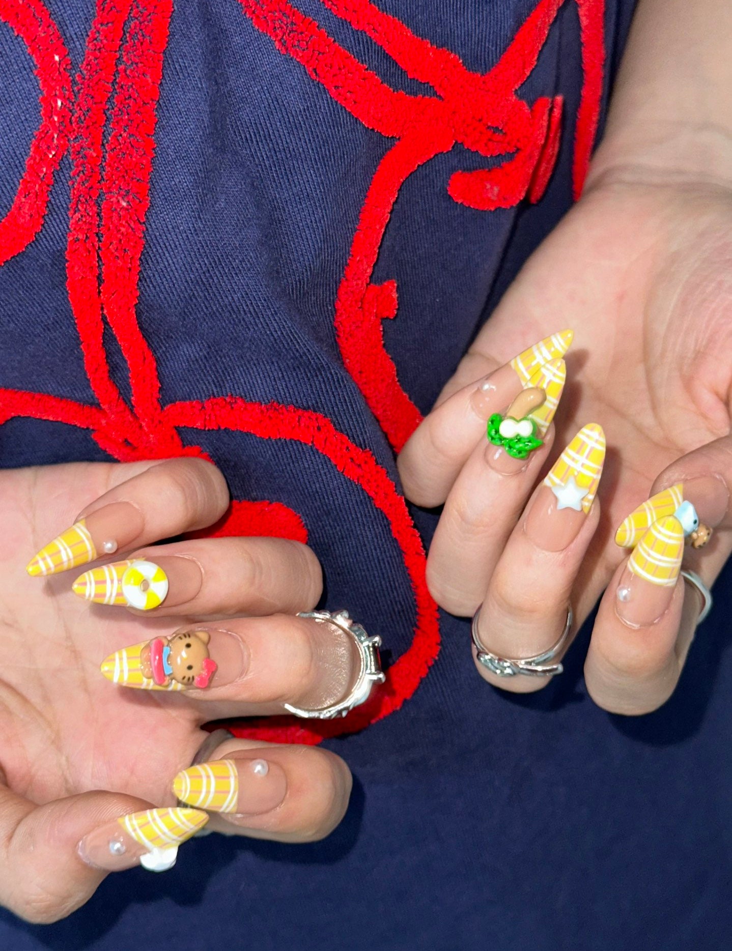 SUMMERBEACHKITTYHANDMADEPRESS-ONNAILS.jpg